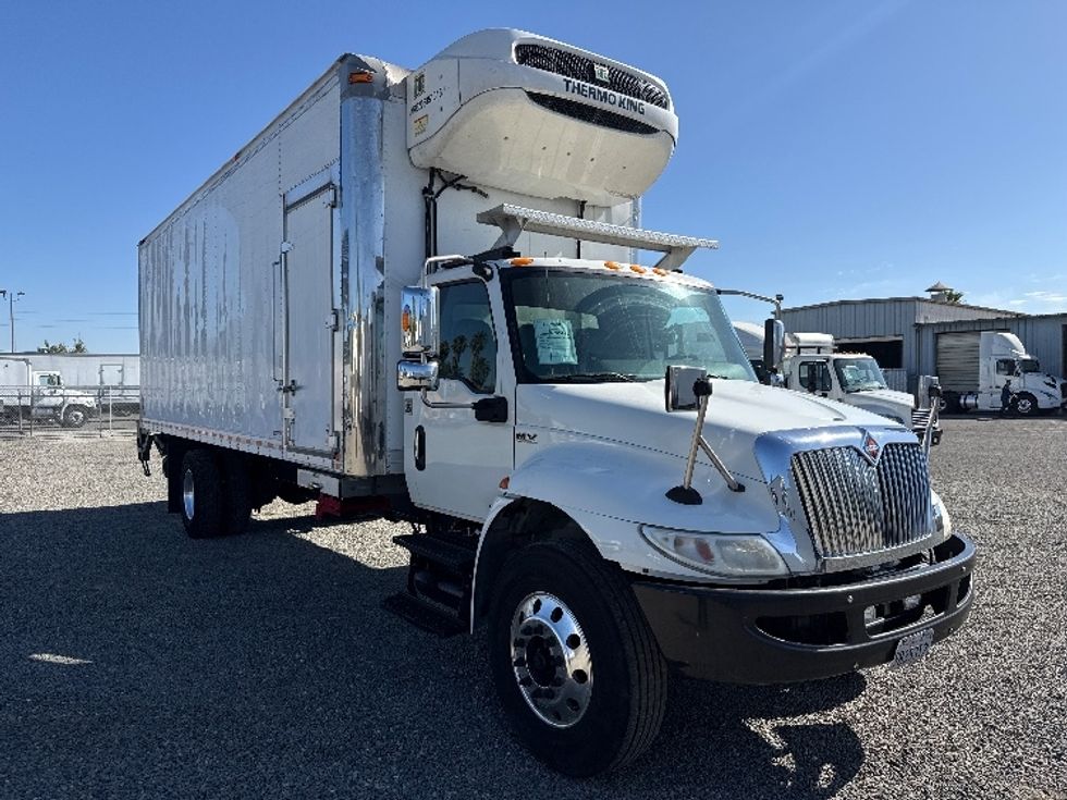 Refrigerated Truck-Light and Medium Duty Trucks-International-2020-MV607-West Sacramento-CA-319,657\n\t\tmiles-$ 26,500 - Image 1