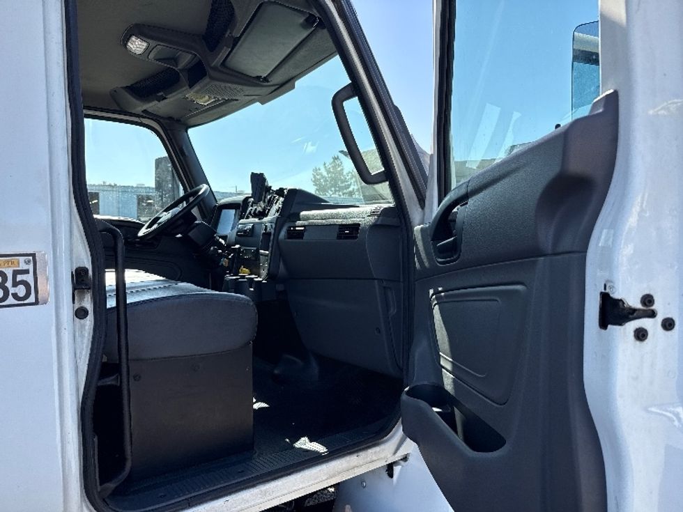 Refrigerated Truck-Light and Medium Duty Trucks-International-2020-MV607-West Sacramento-CA-319,657\n\t\tmiles-$ 26,500 - Image 19