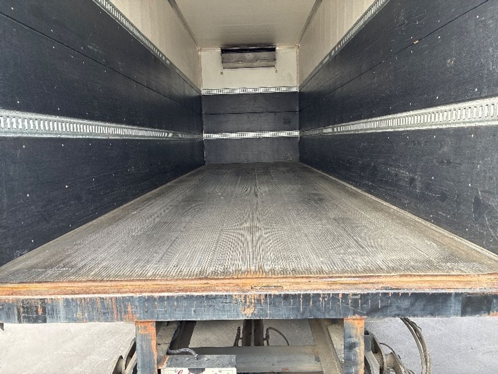 Refrigerated Truck-Light and Medium Duty Trucks-International-2020-MV607-West Sacramento-CA-55,532\n\t\tmiles-$ 77,000 - Image 10