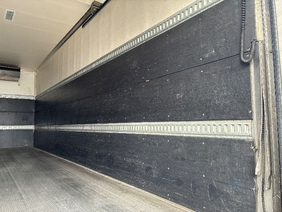 Refrigerated Truck-Light and Medium Duty Trucks-International-2020-MV607-West Sacramento-CA-55,532\n\t\tmiles-$ 77,000 - Image 12