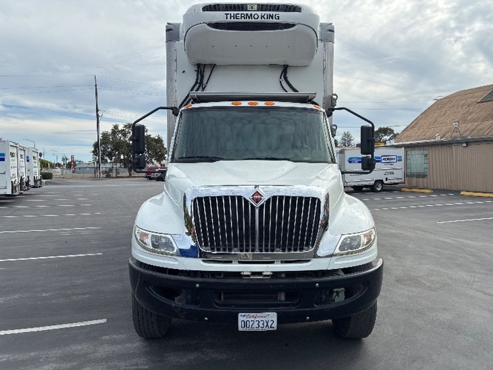 Refrigerated Truck-Light and Medium Duty Trucks-International-2020-MV607-West Sacramento-CA-55,532\n\t\tmiles-$ 77,000 - Image 2