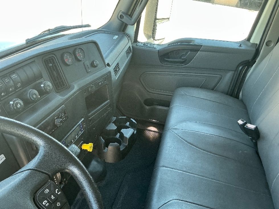 Refrigerated Truck-Light and Medium Duty Trucks-International-2020-MV607-Wilkes Barre-PA-110,484\n\t\tmiles-$ 61,000 - Image 19