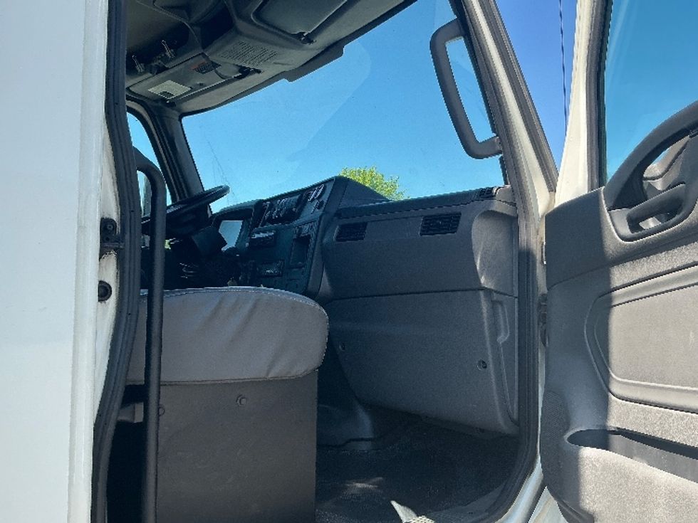 Refrigerated Truck-Light and Medium Duty Trucks-International-2020-MV607-Wilkes Barre-PA-110,484\n\t\tmiles-$ 61,000 - Image 20