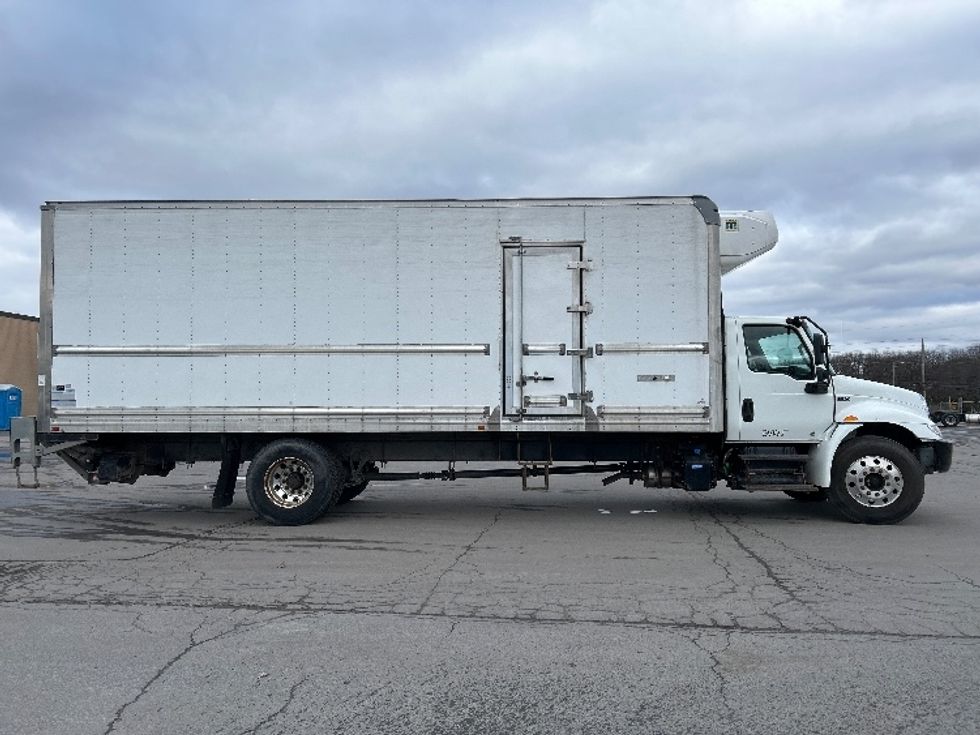 Refrigerated Truck-Light and Medium Duty Trucks-International-2020-MV607-Wilkes Barre-PA-120,692\n\t\tmiles-$ 60,250 - Image 11