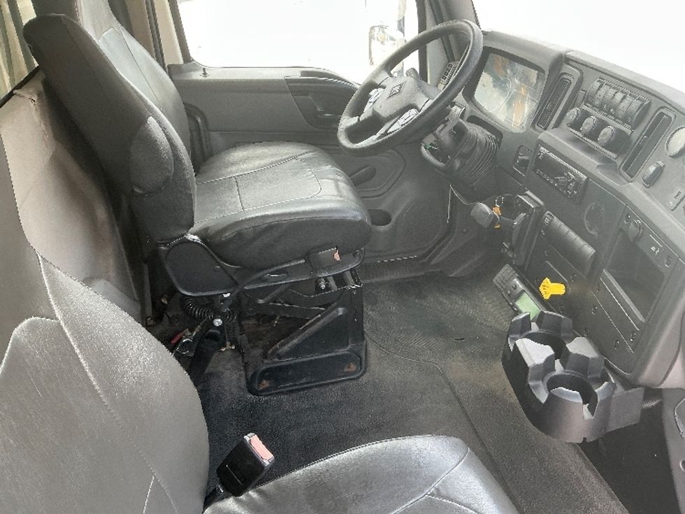 Refrigerated Truck-Light and Medium Duty Trucks-International-2020-MV607-Wilkes Barre-PA-242,518\n\t\tmiles-$ 29,500 - Image 17