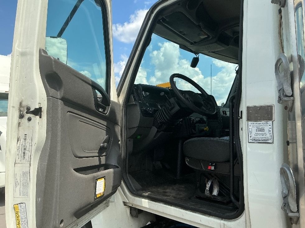 Refrigerated Truck-Light and Medium Duty Trucks-International-2020-MV607-Wilkes Barre-PA-313,216\n\t\tmiles-$ 10,000 - Image 12