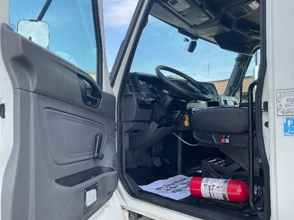 Refrigerated Truck-Light and Medium Duty Trucks-International-2020-MV607-Wilkes Barre-PA-327,533\n\t\tmiles-$ 22,000 - Image 16