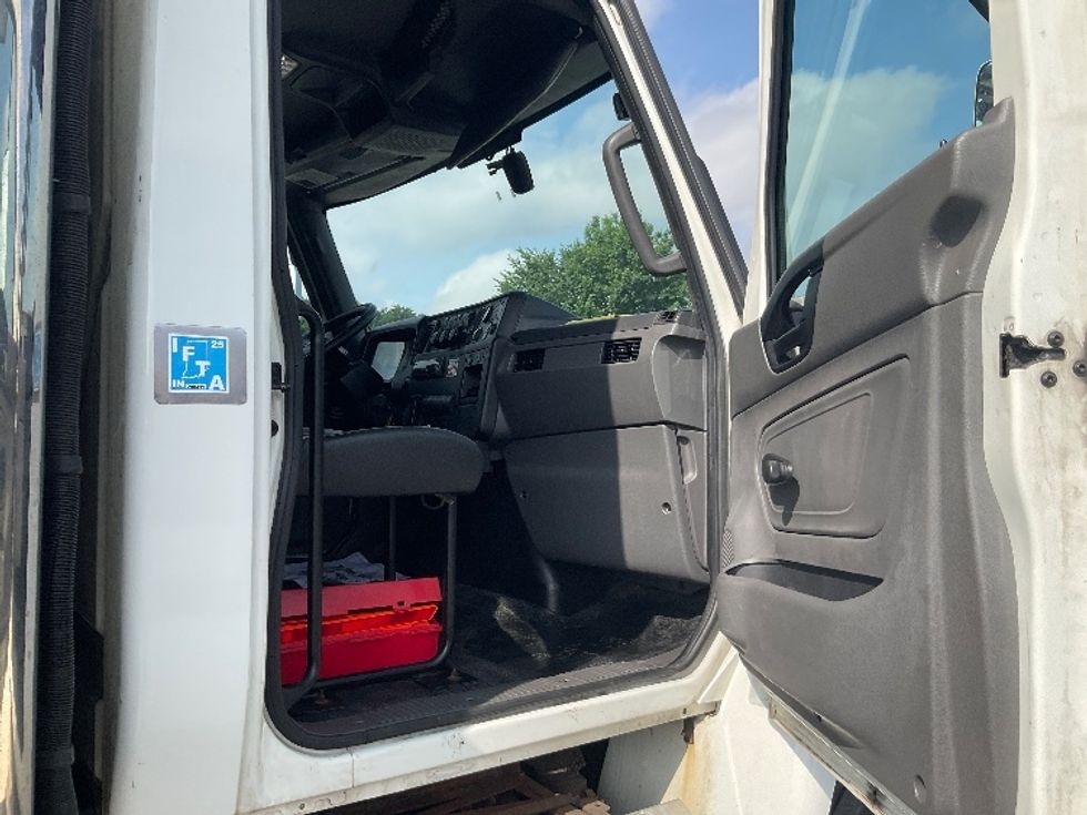Refrigerated Truck-Light and Medium Duty Trucks-International-2020-MV607-Wilkes Barre-PA-327,533\n\t\tmiles-$ 22,000 - Image 20