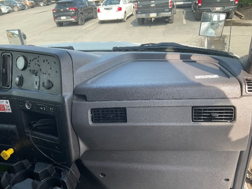Refrigerated Truck-Light and Medium Duty Trucks-International-2020-MV607-Wilkes Barre-PA-327,533\n\t\tmiles-$ 22,000 - Image 21