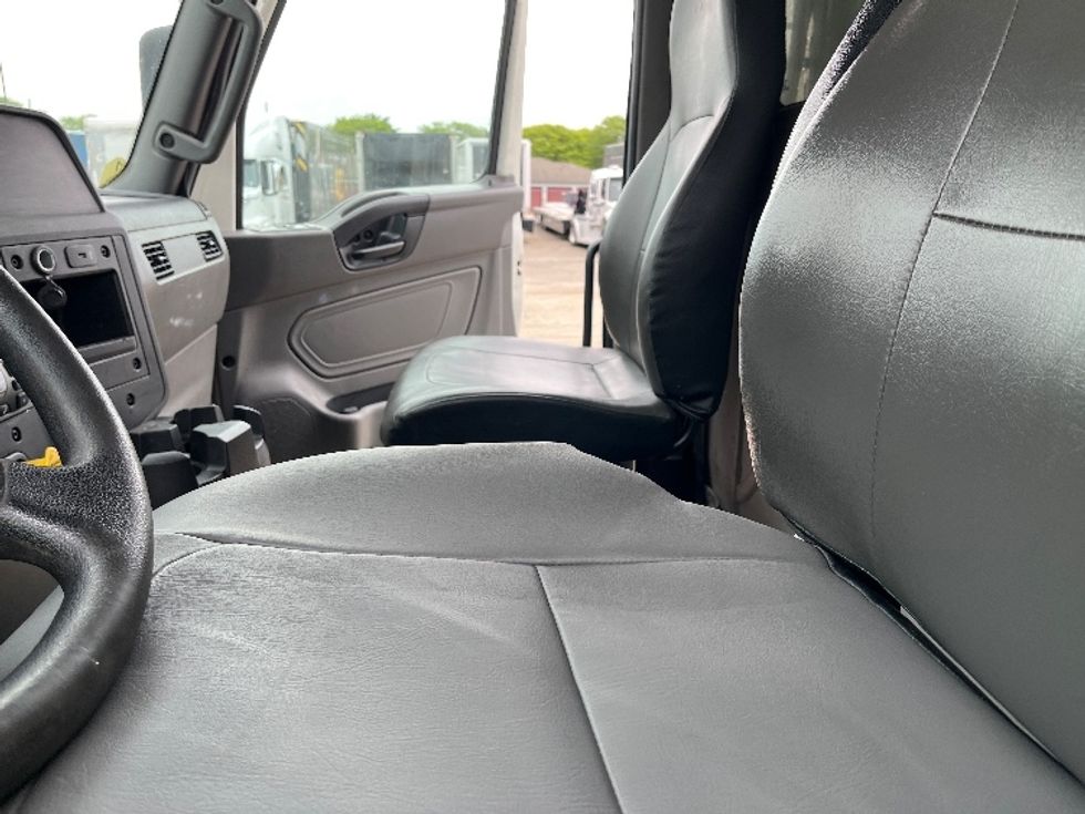 Refrigerated Truck-Light and Medium Duty Trucks-International-2020-MV607-Ypsilanti-MI-334,935\n\t\tmiles-$ 22,000 - Image 19