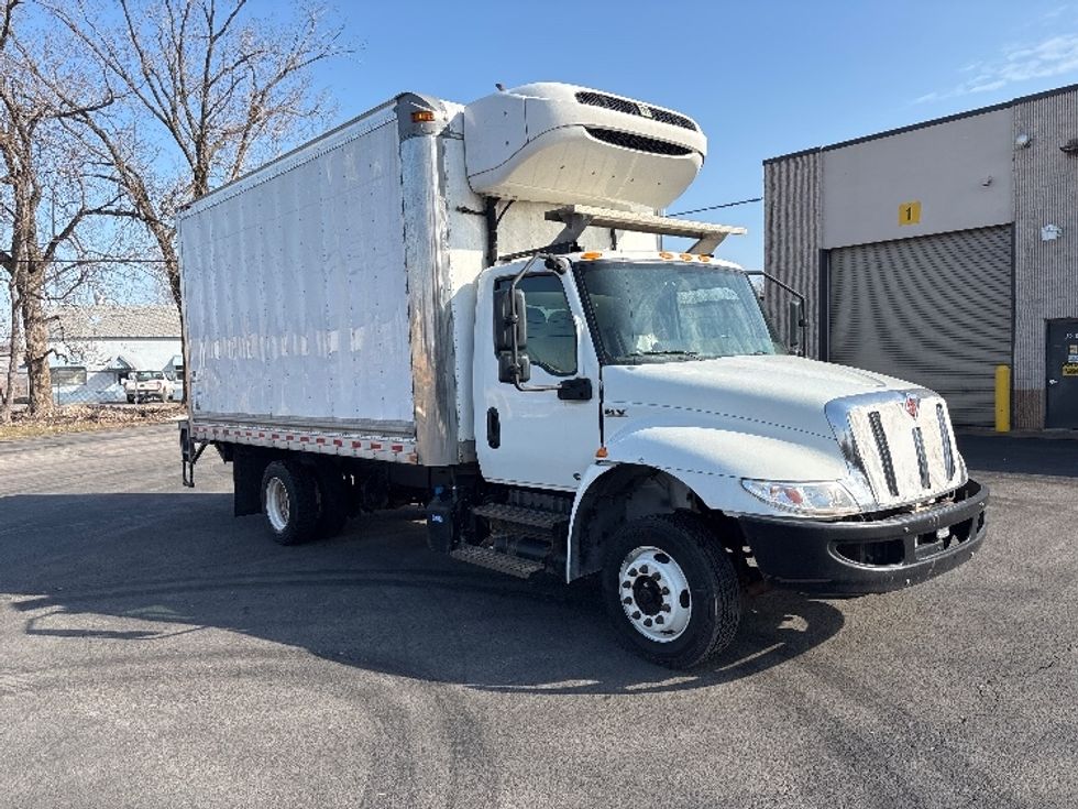 Refrigerated Truck-Light and Medium Duty Trucks-International-2020-MV607LP-Middlefield-OH-174,063\n\t\tmiles-$ 43,250 - Image 1