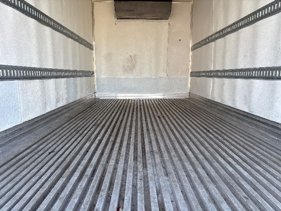 Refrigerated Truck-Light and Medium Duty Trucks-International-2020-MV607LP-Middlefield-OH-174,063\n\t\tmiles-$ 43,250 - Image 10
