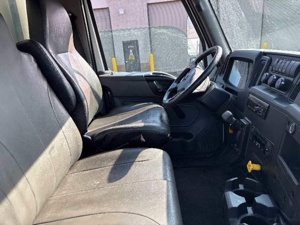 Refrigerated Truck-Light and Medium Duty Trucks-International-2020-MV607LP-Middlefield-OH-174,063\n\t\tmiles-$ 43,250 - Image 22