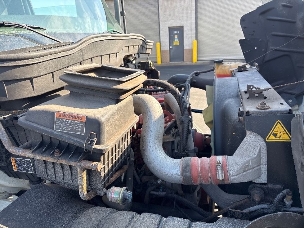 Refrigerated Truck-Light and Medium Duty Trucks-International-2020-MV607LP-Middlefield-OH-174,063\n\t\tmiles-$ 43,250 - Image 23