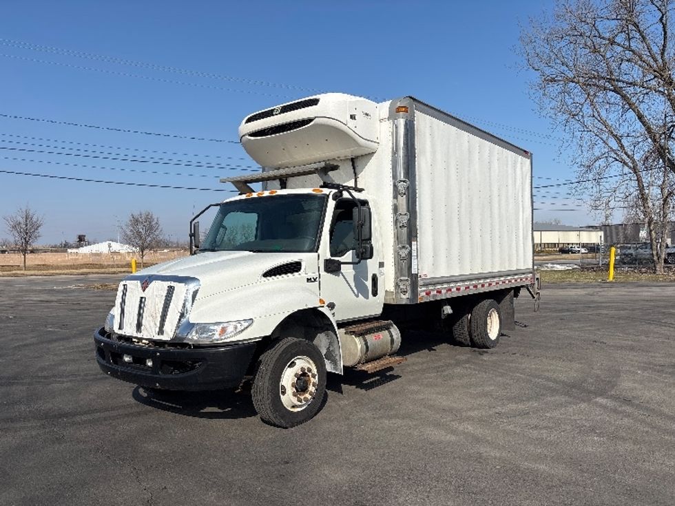 Refrigerated Truck-Light and Medium Duty Trucks-International-2020-MV607LP-Middlefield-OH-174,063\n\t\tmiles-$ 43,250 - Image 3