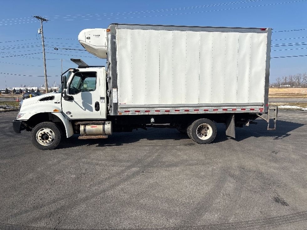 Refrigerated Truck-Light and Medium Duty Trucks-International-2020-MV607LP-Middlefield-OH-174,063\n\t\tmiles-$ 43,250 - Image 4