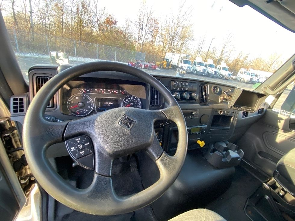 Refrigerated Truck-Light and Medium Duty Trucks-International-2021-HV613-Parsippany-NJ-256,986\n\t\tmiles-$ 84,000 - Image 17