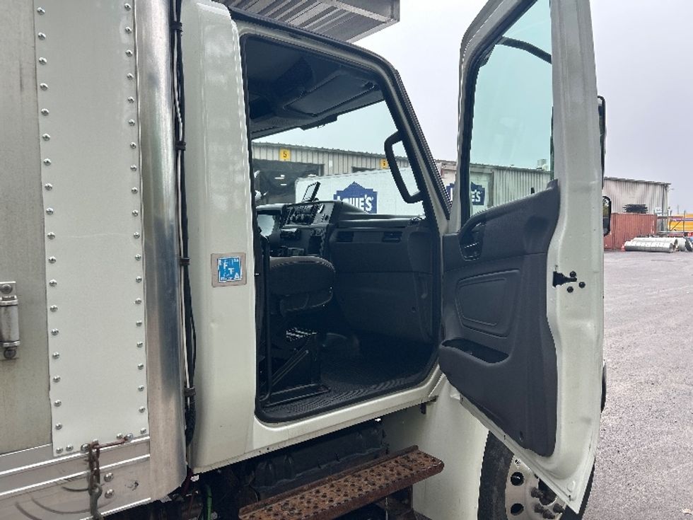 Refrigerated Truck-Light and Medium Duty Trucks-International-2021-MV607-Albany-NY-215,200\n\t\tmiles-$ 37,500 - Image 20