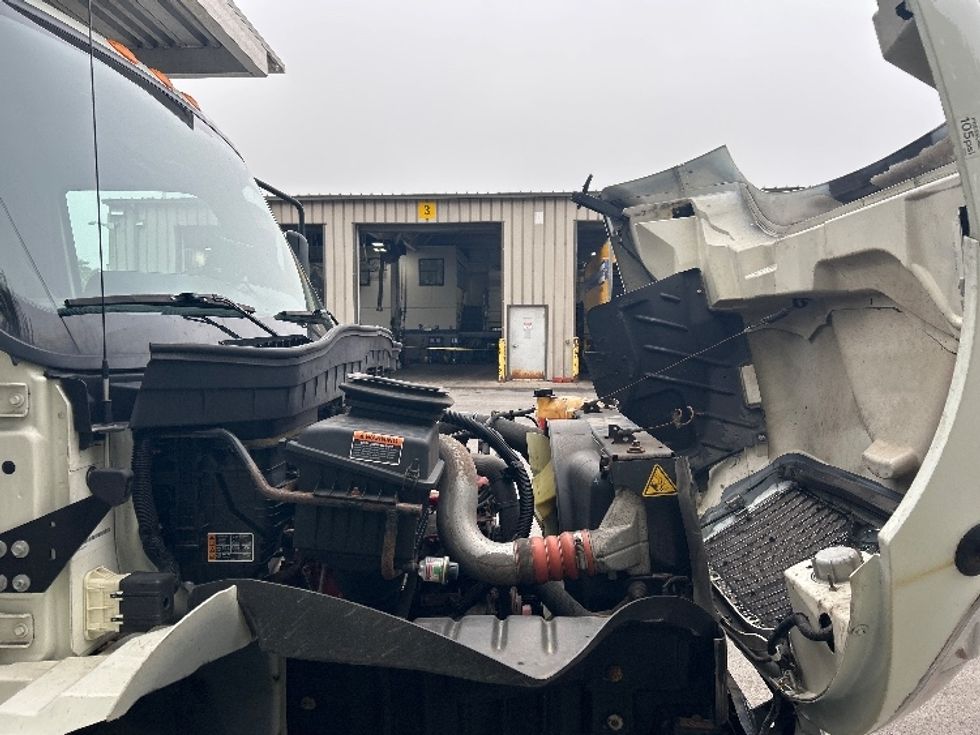 Refrigerated Truck-Light and Medium Duty Trucks-International-2021-MV607-Albany-NY-215,200\n\t\tmiles-$ 37,500 - Image 23