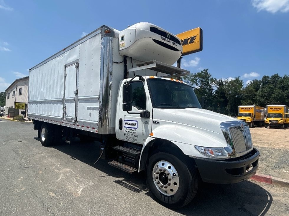 Refrigerated Truck-Light and Medium Duty Trucks-International-2021-MV607-Alexandria-VA-197,275\n\t\tmiles-$ 61,000 - Image 1