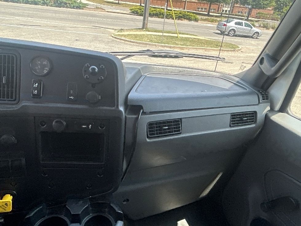 Refrigerated Truck-Light and Medium Duty Trucks-International-2021-MV607-Alexandria-VA-197,275\n\t\tmiles-$ 61,000 - Image 21
