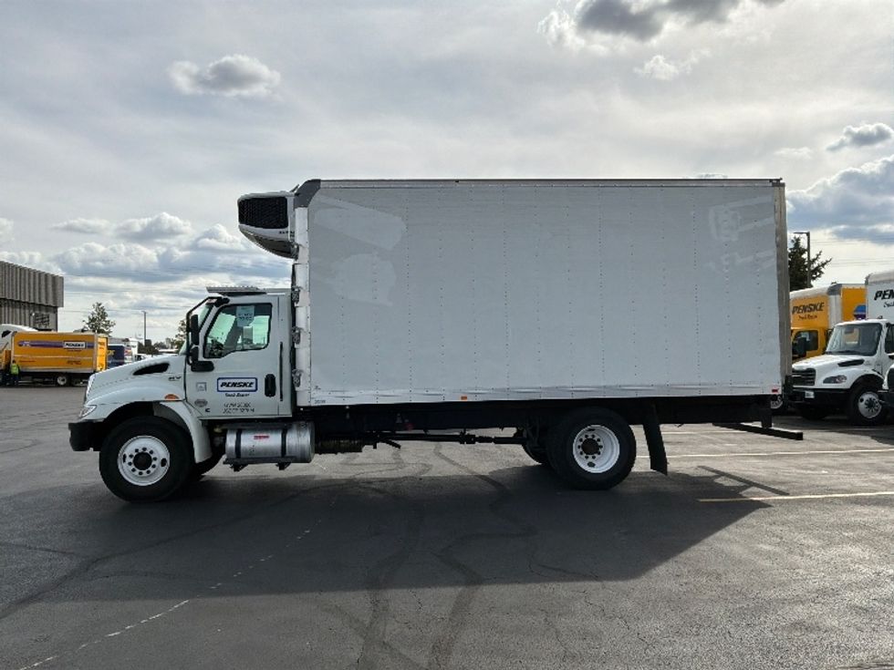Refrigerated Truck-Light and Medium Duty Trucks-International-2021-MV607-Aurora-CO-65,359\n\t\tmiles-$ 67,750 - Image 4