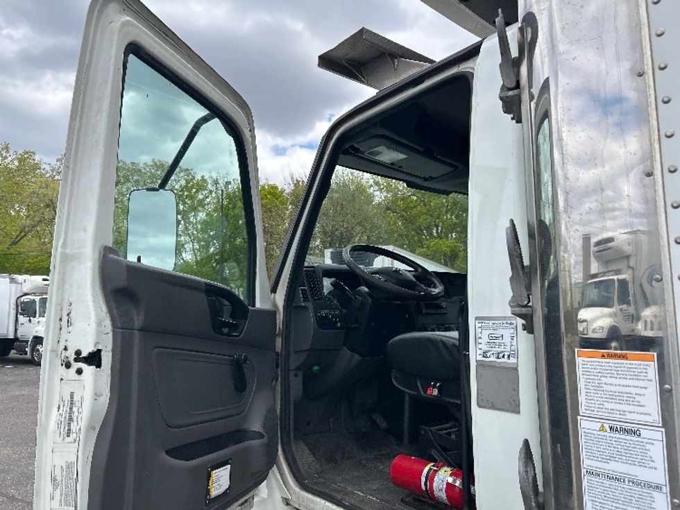 Refrigerated Truck-Light and Medium Duty Trucks-International-2021-MV607-Brooklyn Park-MN-324,641\n\t\tmiles-$ 26,250 - Image 16