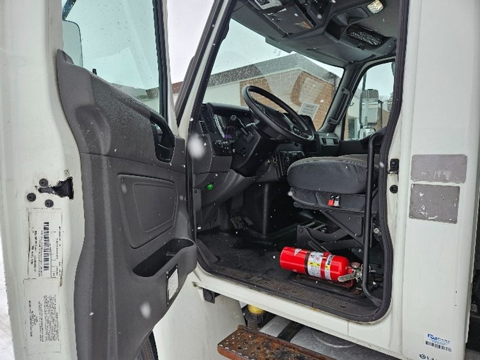 Refrigerated Truck-Light and Medium Duty Trucks-International-2021-MV607-Brooklyn Park-MN-81,643\n\t\tmiles-$ 62,500 - Image 16