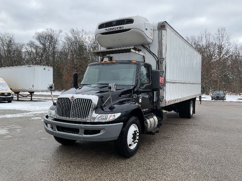 Refrigerated Truck-Light and Medium Duty Trucks-International-2021-MV607-Comstock Park-MI-274,823\n\t\tmiles-$ 49,750 - Image 1
