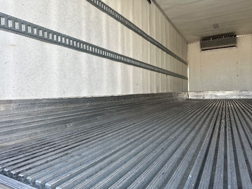 Refrigerated Truck-Light and Medium Duty Trucks-International-2021-MV607-Concord-ON-326,592\n\t\tkm-$ 64,250 - Image 11