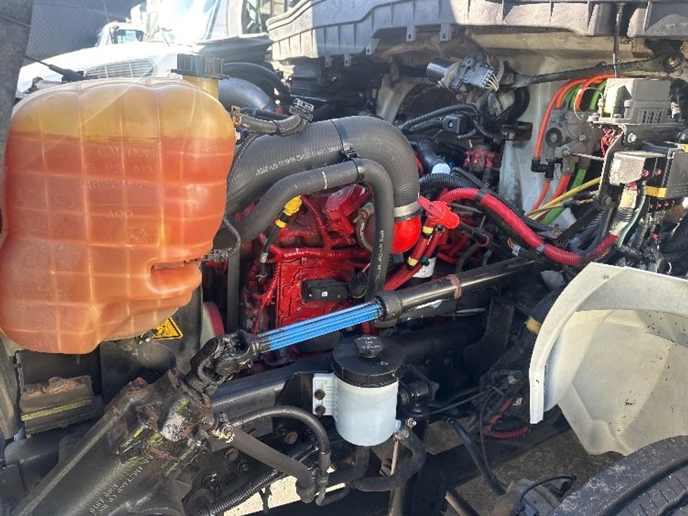 Refrigerated Truck-Light and Medium Duty Trucks-International-2021-MV607-Concord-ON-326,592\n\t\tkm-$ 64,250 - Image 24