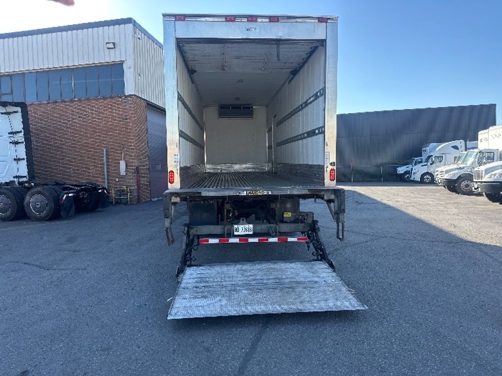 Refrigerated Truck-Light and Medium Duty Trucks-International-2021-MV607-Concord-ON-326,592\n\t\tkm-$ 64,250 - Image 9