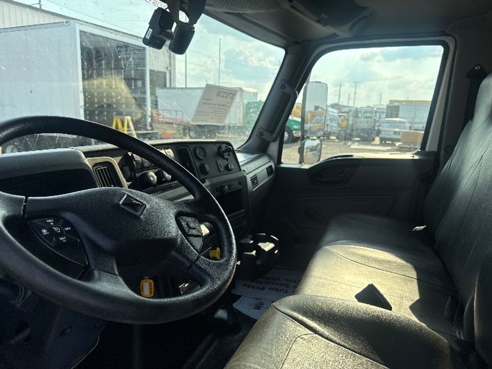 Refrigerated Truck-Light and Medium Duty Trucks-International-2021-MV607-Dallas-TX-128,287\n\t\tmiles-$ 72,250 - Image 17