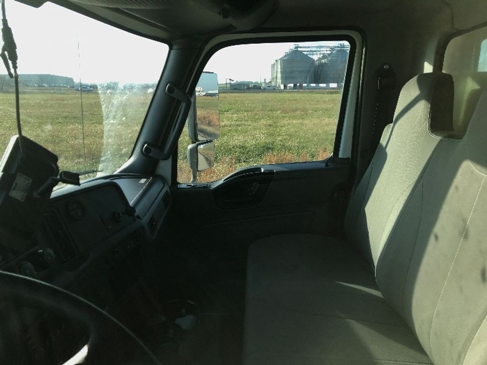 Refrigerated Truck-Light and Medium Duty Trucks-International-2021-MV607-Evansville-IN-126,163\n\t\tmiles-$ 63,000 - Image 17