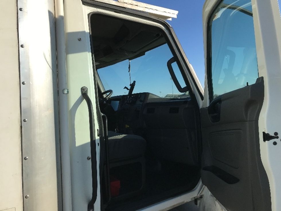 Refrigerated Truck-Light and Medium Duty Trucks-International-2021-MV607-Evansville-IN-126,163\n\t\tmiles-$ 63,000 - Image 18