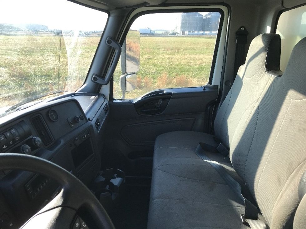 Refrigerated Truck-Light and Medium Duty Trucks-International-2021-MV607-Evansville-IN-170,593\n\t\tmiles-$ 56,250 - Image 16