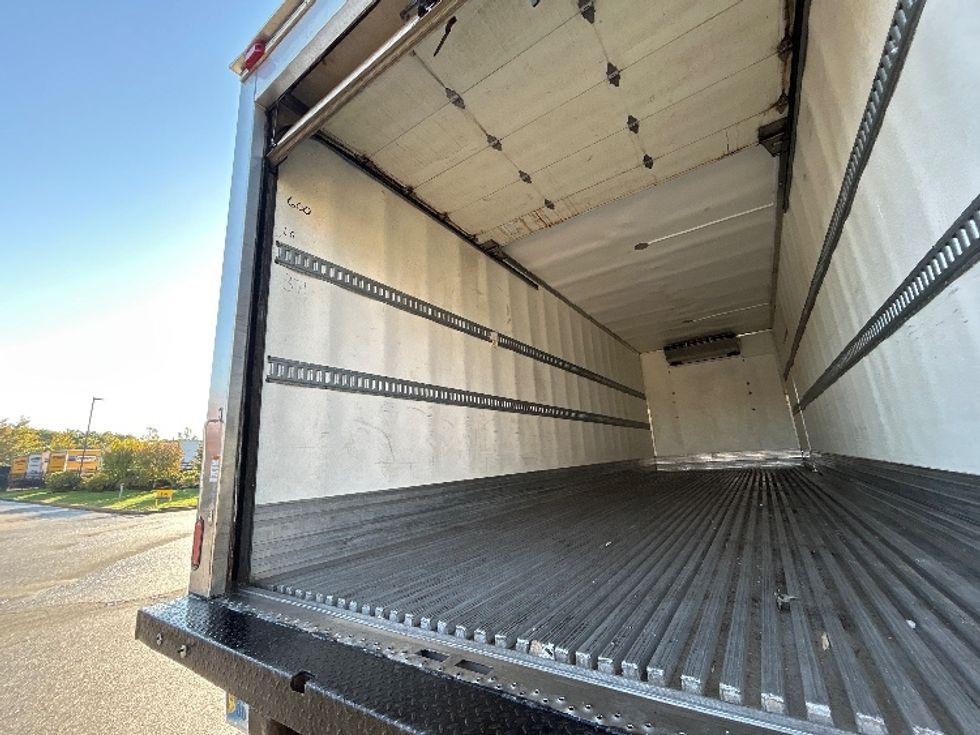 Refrigerated Truck-Light and Medium Duty Trucks-International-2021-MV607-Fitchburg-MA-194,067\n\t\tmiles-$ 54,750 - Image 10