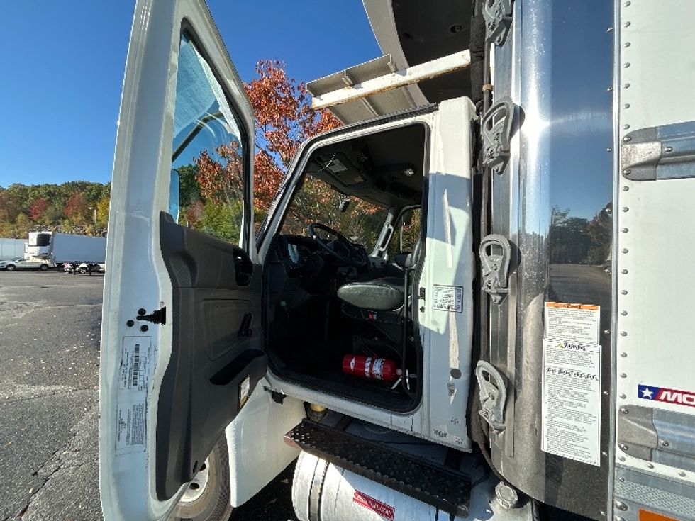 Refrigerated Truck-Light and Medium Duty Trucks-International-2021-MV607-Fitchburg-MA-194,067\n\t\tmiles-$ 54,750 - Image 15