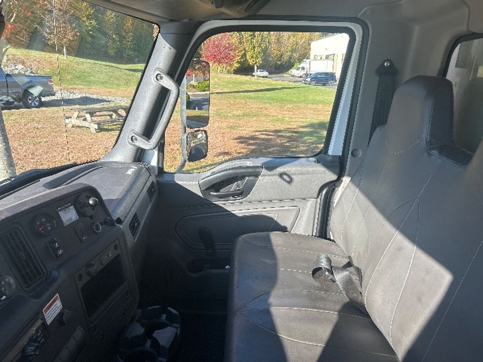 Refrigerated Truck-Light and Medium Duty Trucks-International-2021-MV607-Fitchburg-MA-194,067\n\t\tmiles-$ 54,750 - Image 18