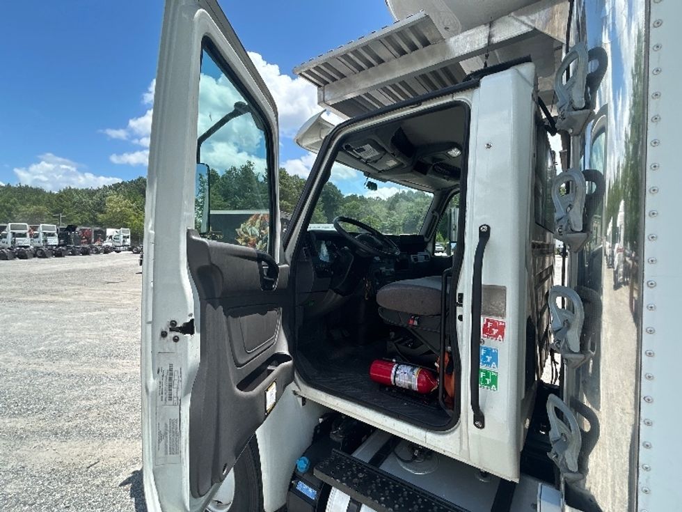 Refrigerated Truck-Light and Medium Duty Trucks-International-2021-MV607-Forest Park-GA-86,243\n\t\tmiles-$ 65,750 - Image 16