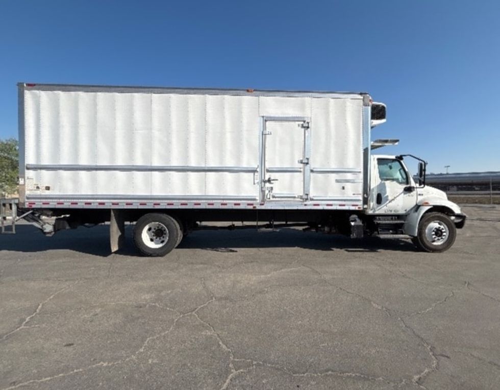 Refrigerated Truck-Light and Medium Duty Trucks-International-2021-MV607-Fresno-CA-109,107\n\t\tmiles-$ 73,750 - Image 15