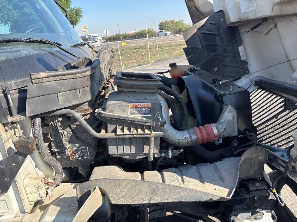 Refrigerated Truck-Light and Medium Duty Trucks-International-2021-MV607-Fresno-CA-109,107\n\t\tmiles-$ 73,750 - Image 23