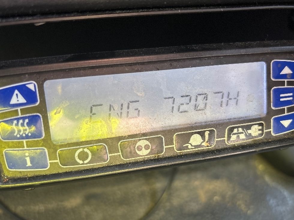 Refrigerated Truck-Light and Medium Duty Trucks-International-2021-MV607-Fresno-CA-109,107\n\t\tmiles-$ 73,750 - Image 25