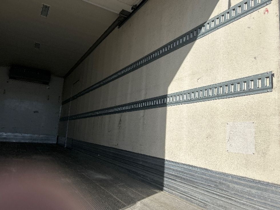 Refrigerated Truck-Light and Medium Duty Trucks-International-2021-MV607-Fresno-CA-123,771\n\t\tmiles-$ 72,000 - Image 12