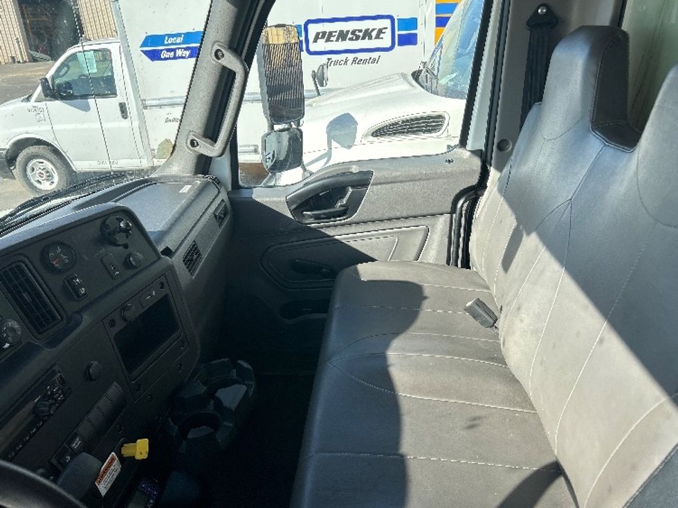 Refrigerated Truck-Light and Medium Duty Trucks-International-2021-MV607-Fresno-CA-123,771\n\t\tmiles-$ 72,000 - Image 19