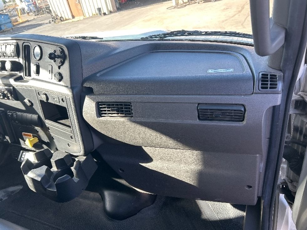 Refrigerated Truck-Light and Medium Duty Trucks-International-2021-MV607-Fresno-CA-123,771\n\t\tmiles-$ 72,000 - Image 21