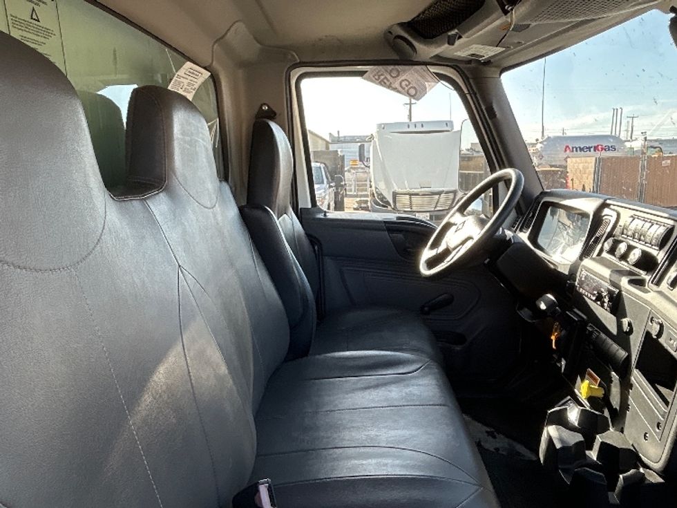 Refrigerated Truck-Light and Medium Duty Trucks-International-2021-MV607-Fresno-CA-123,771\n\t\tmiles-$ 72,000 - Image 22