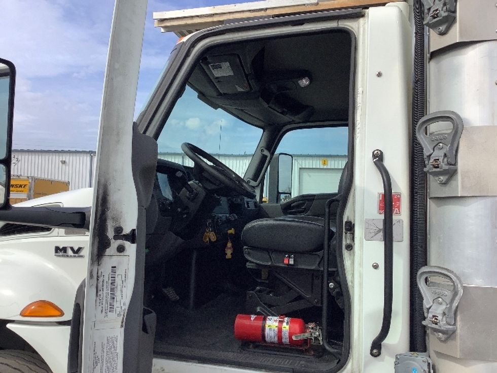 Refrigerated Truck-Light and Medium Duty Trucks-International-2021-MV607-Goldsboro-NC-263,903\n\t\tmiles-$ 40,500 - Image 16