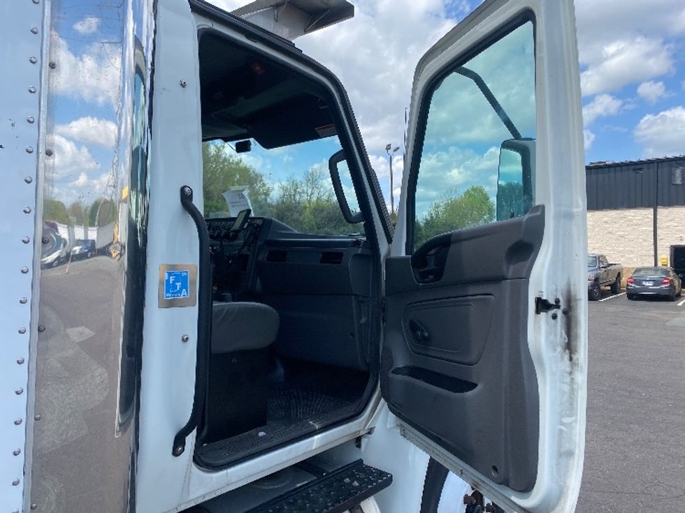 Refrigerated Truck-Light and Medium Duty Trucks-International-2021-MV607-Greensboro-NC-258,665\n\t\tmiles-$ 37,000 - Image 19