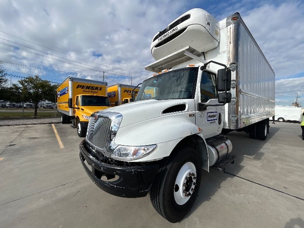 Refrigerated Truck-Light and Medium Duty Trucks-International-2021-MV607-Hammond-LA-214,814\n\t\tmiles-$ 57,000 - Image 3